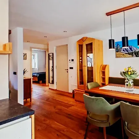 Perfect For Slopes And Treking Apartment